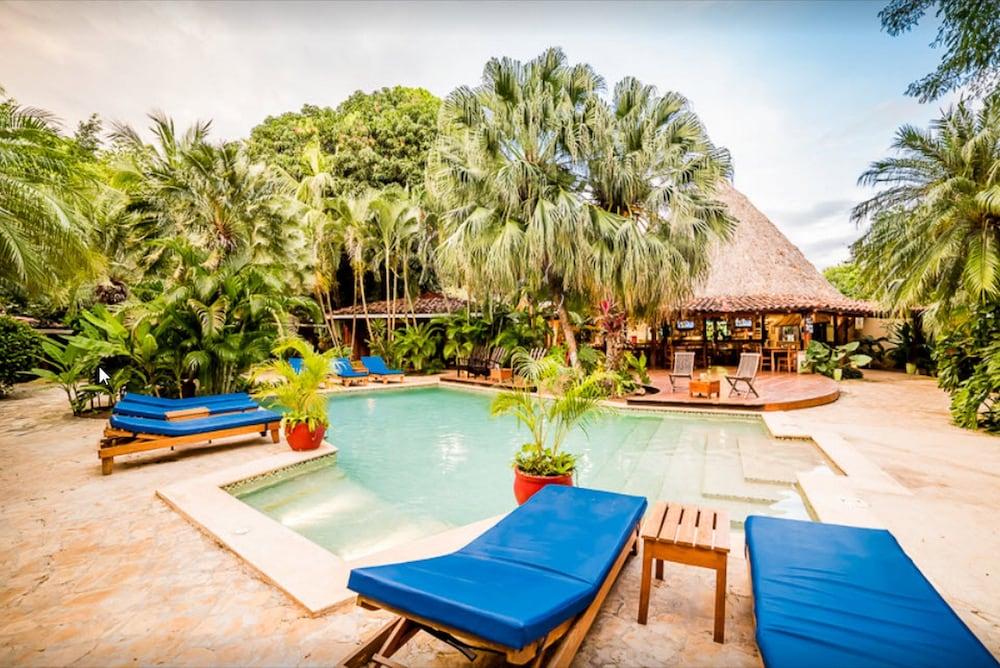 Hotel Pasatiempo Tamarindo Extérieur photo