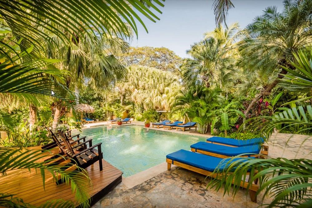 Hotel Pasatiempo Tamarindo Extérieur photo