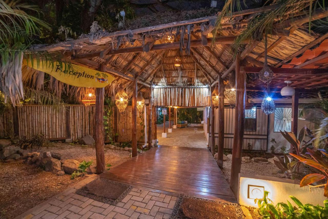 Hotel Pasatiempo Tamarindo Extérieur photo