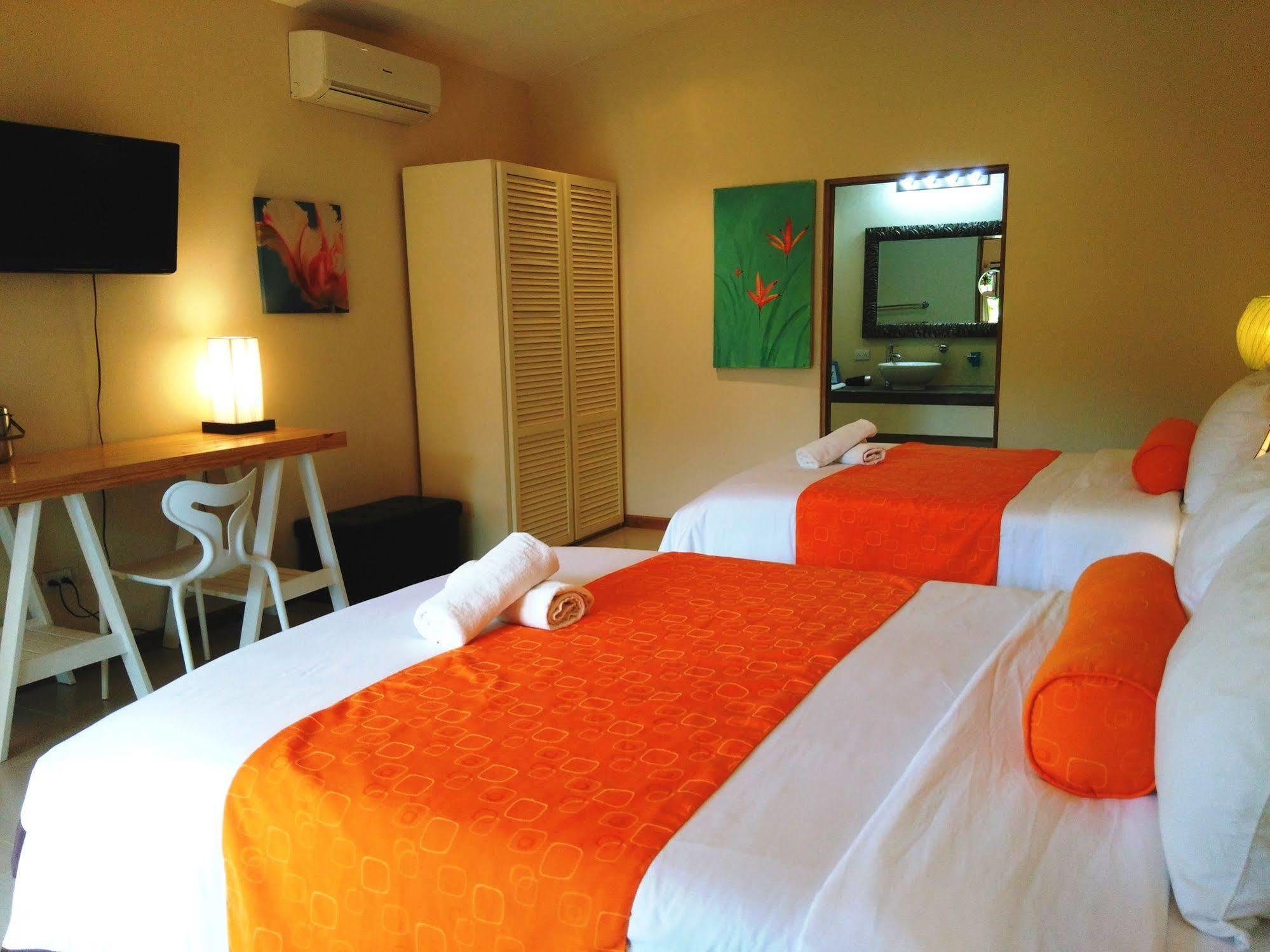 Hotel Pasatiempo Tamarindo Extérieur photo